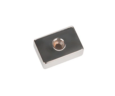 Magnete al neodimio con fori svasati
