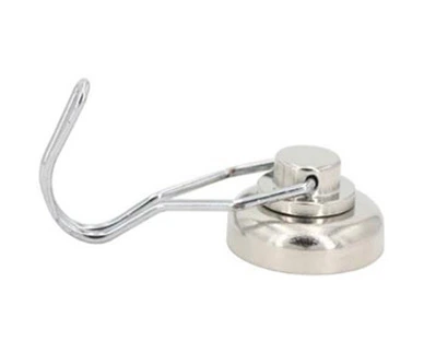 Gancio magnetico girevole